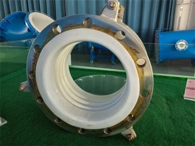 Compensateur ondulé doublé de PTFE